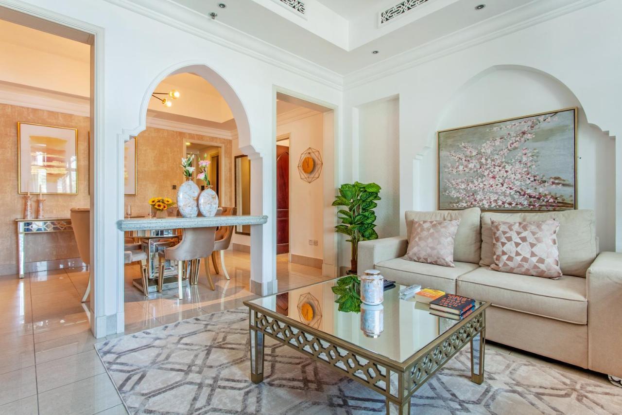 Bnbmehomes - Traditional Meets Modern In Downtown - 5041 Dubai Eksteriør billede