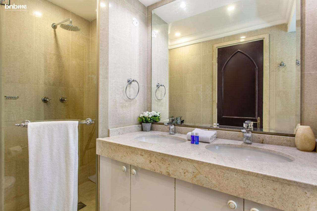 Bnbmehomes - Traditional Meets Modern In Downtown - 5041 Dubai Eksteriør billede